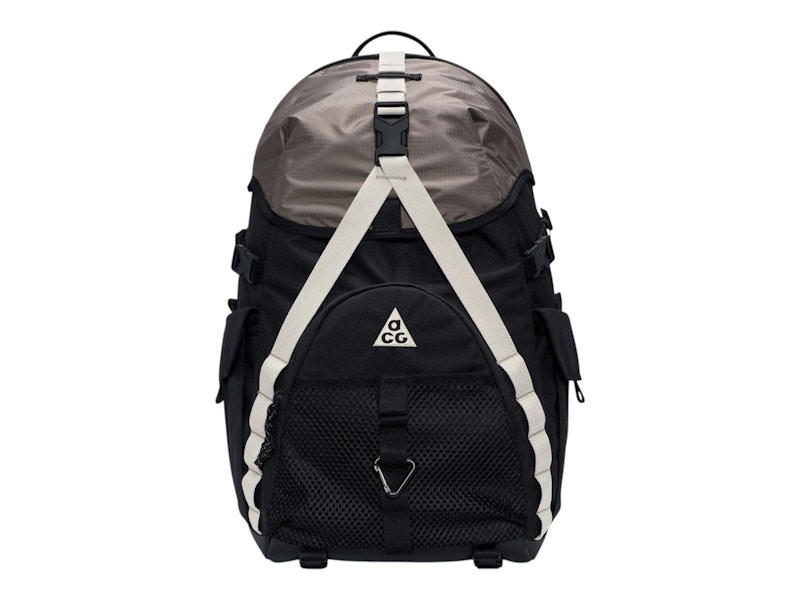 Mochila Nike ACG Daymax Negra