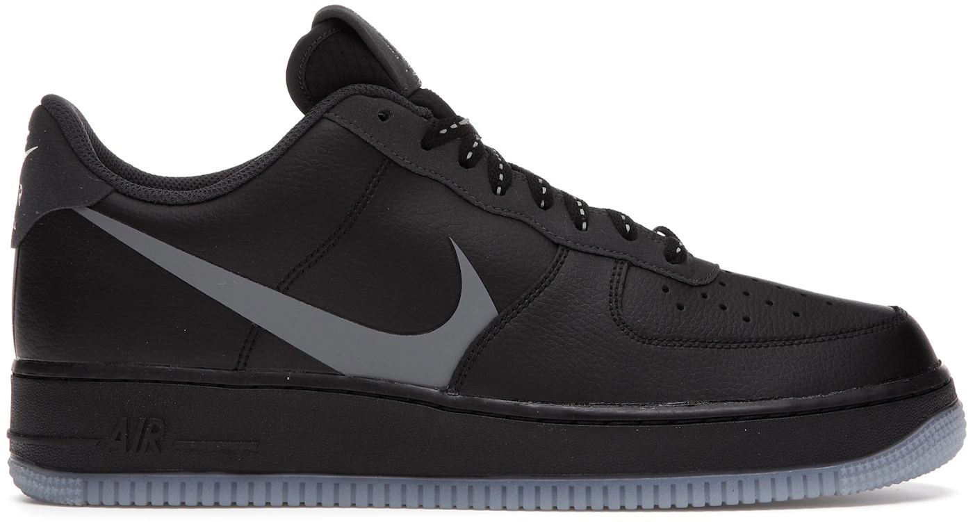 Nike Men's Air Force 1 Low '07 LV8 Basketball Shoes