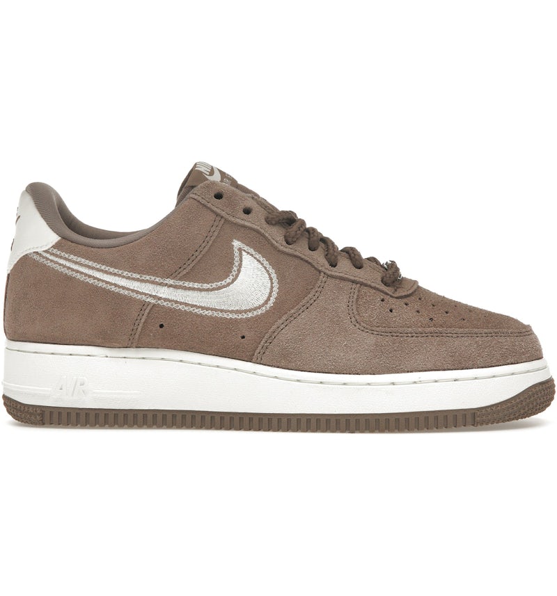Chaussures Nike Air Force Beige Homme Sneakers Air Force One 07
