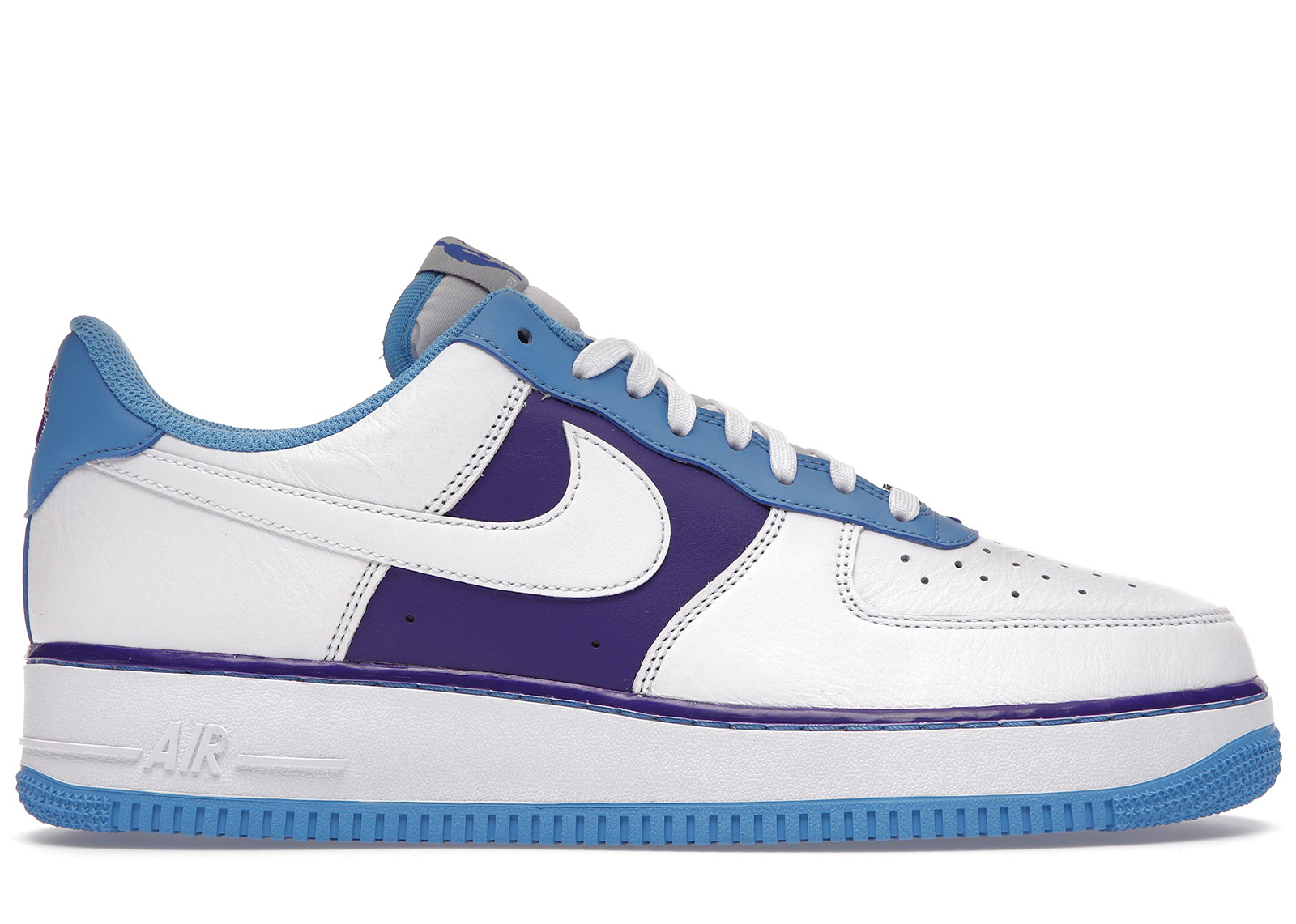 20aw NIKE AIR FORCE 1 '07 LV8 LOW レイカーズ