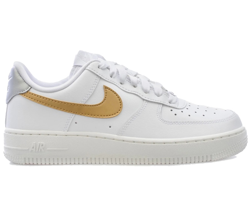 Nike air force 2024 1 07 metallic gold