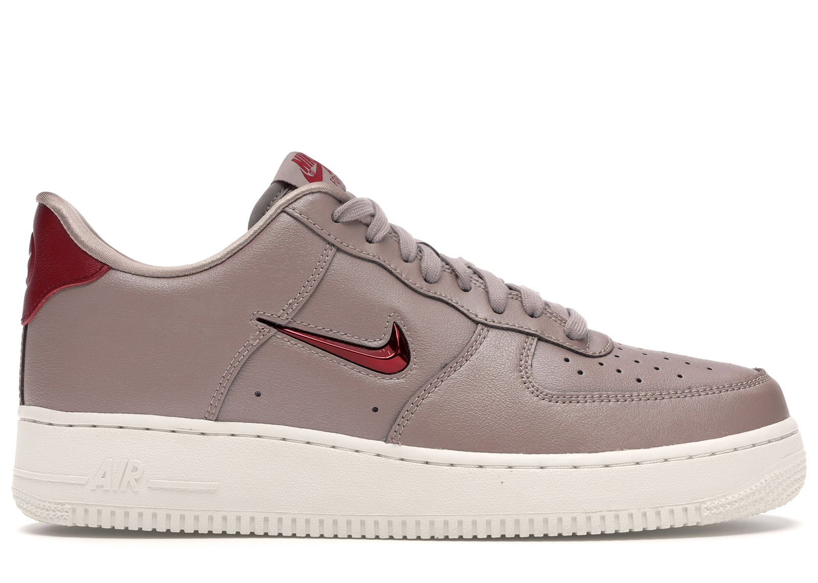 nike air force one taupe