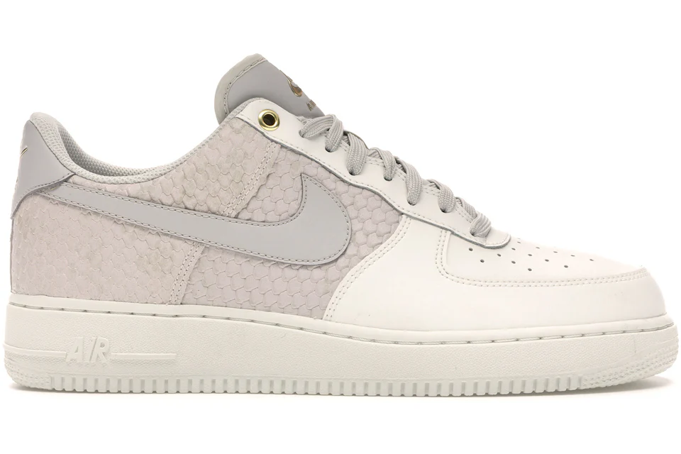 Nike air force 1 07 lv8 sail bone & metallic gold Outlet