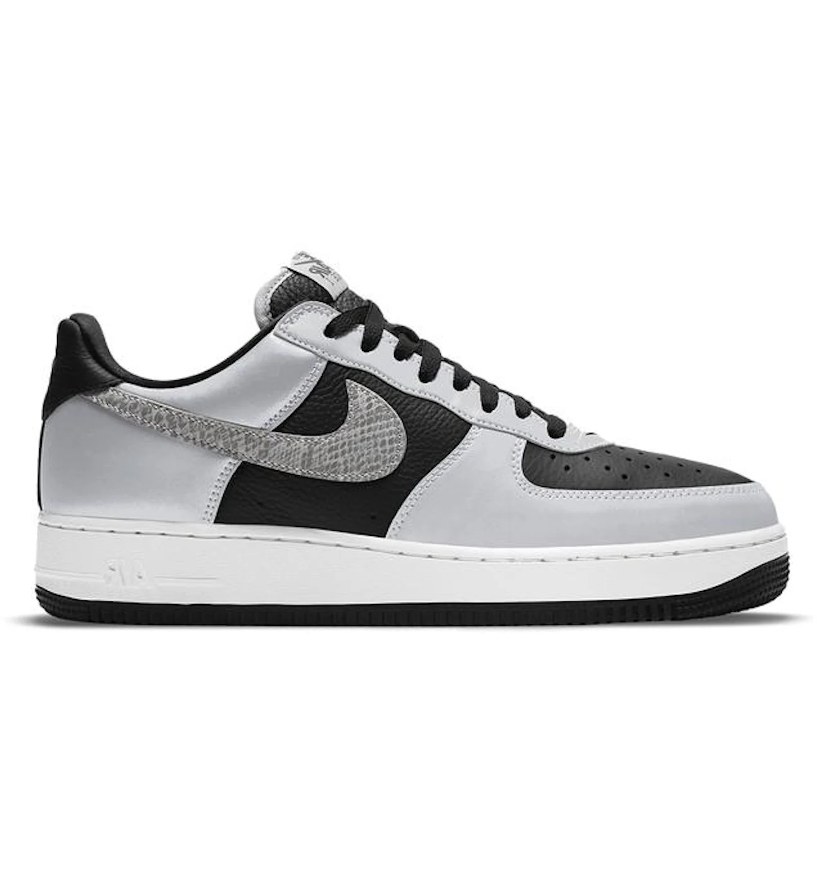 Tornano le top nike silver