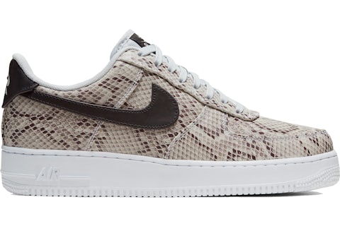 Nike air force 1 trainers in white snakeskin trim sales