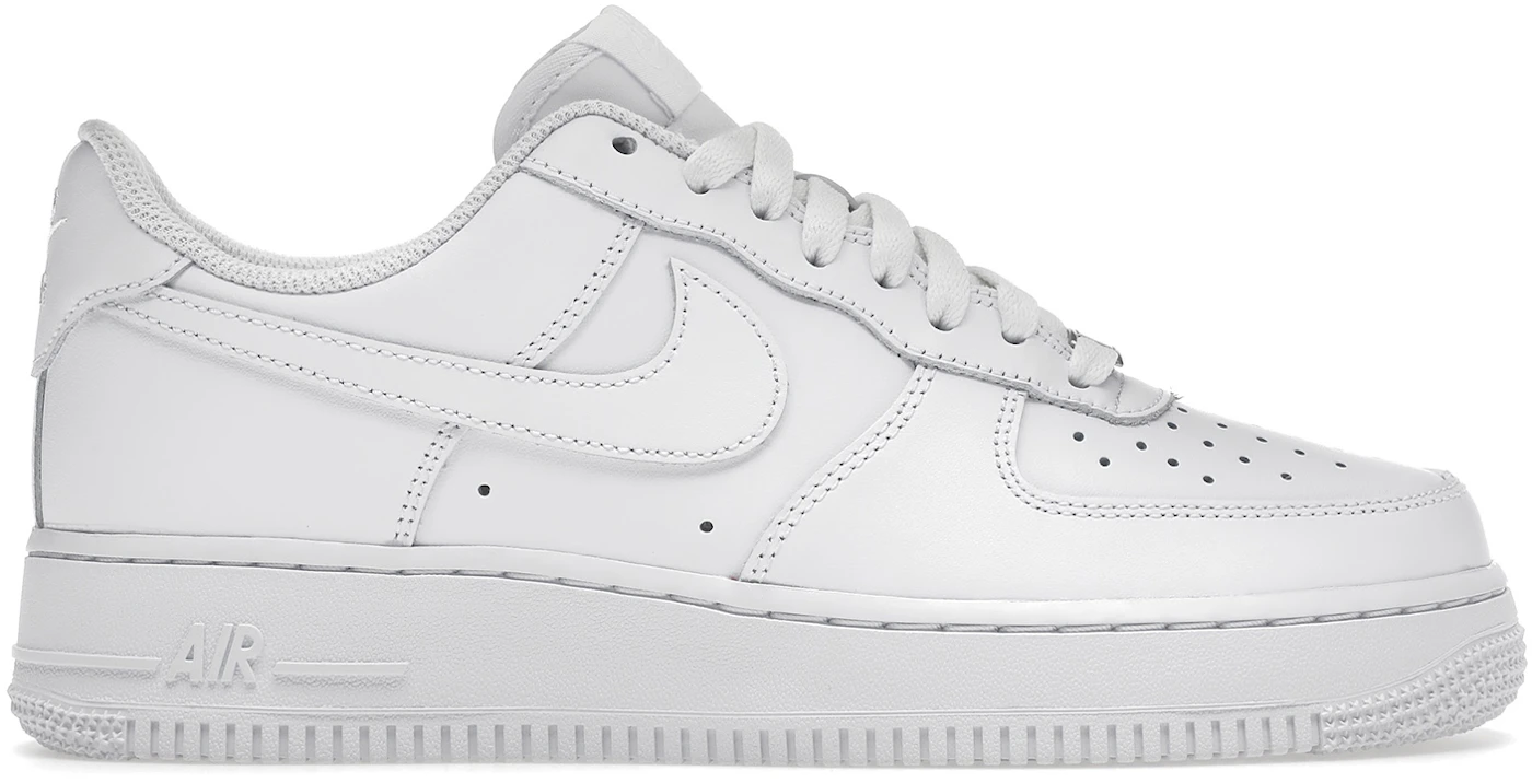 Nike Air Force 1 07 Women's Basketball Shoes 11.5, White
