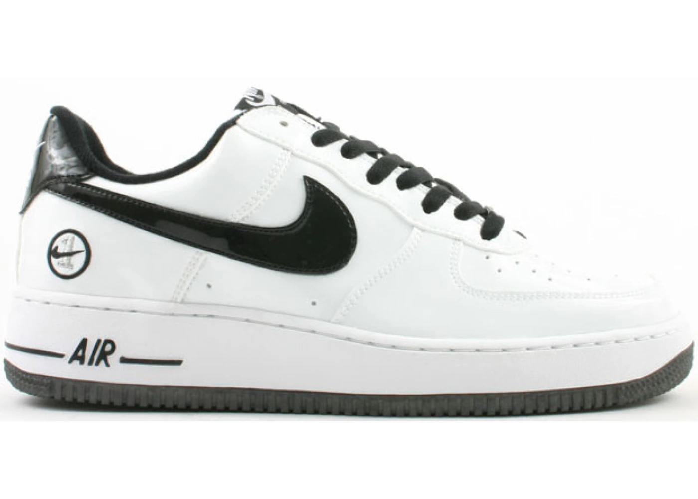 Nike air force 1 low black discount patent