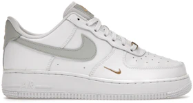 (W) 나이키 에어포스 1 '07 에센셜 화이트 라이트 실버 Nike Air Force 1 Low "White Grey Gold (W)" 