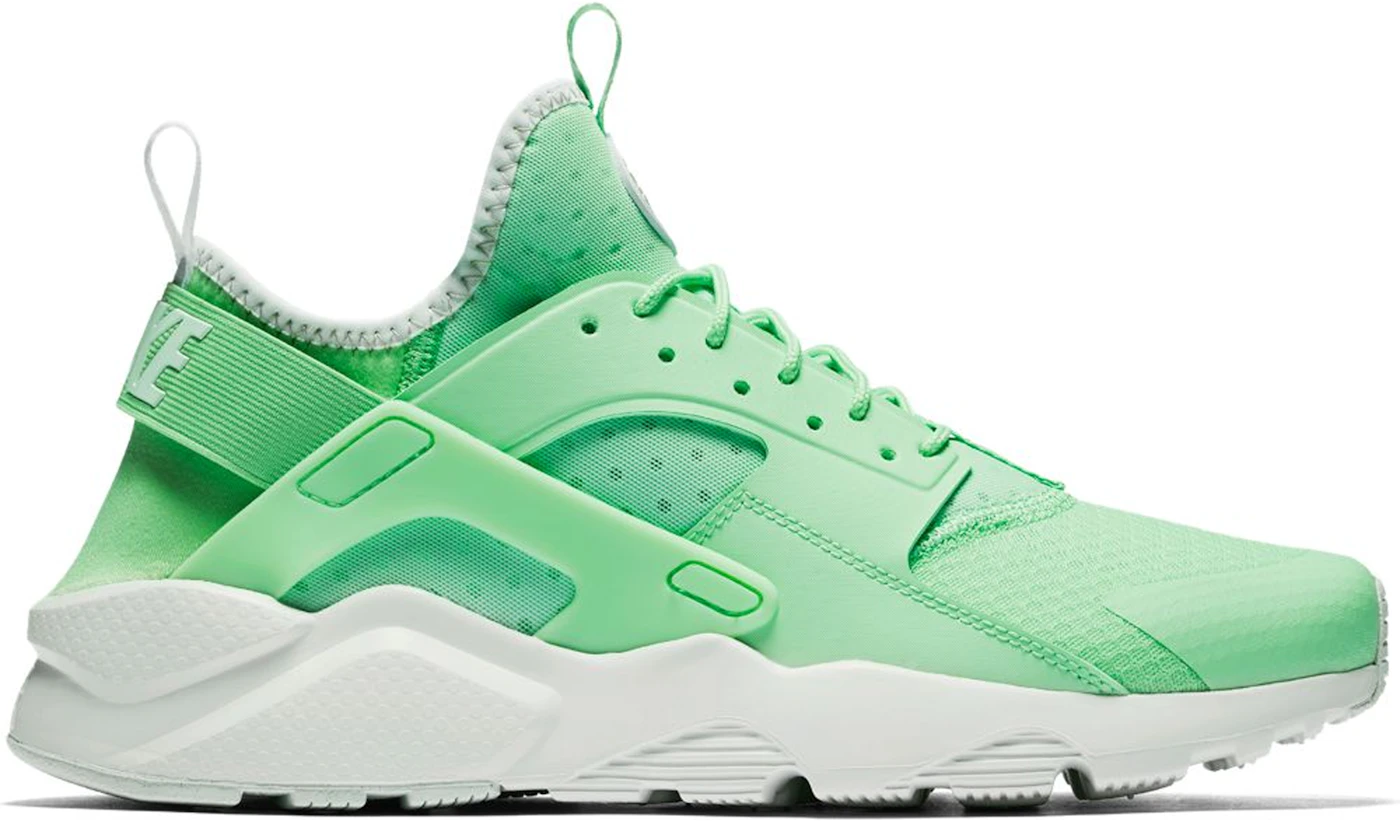 Nike's Latest Pack Features a Minty Fresh Huarache and Vandal