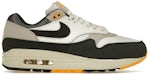 Nike Air Max 1 Athletic Department coloris os clair/or université