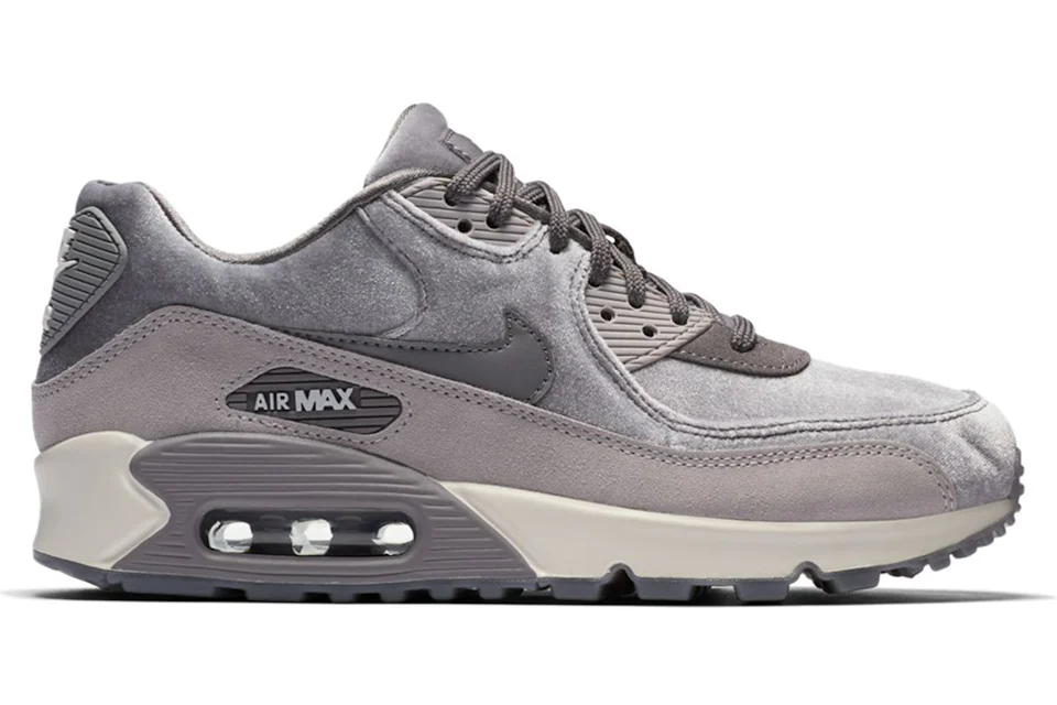 Women's 'air max 90 lx velvet best sale