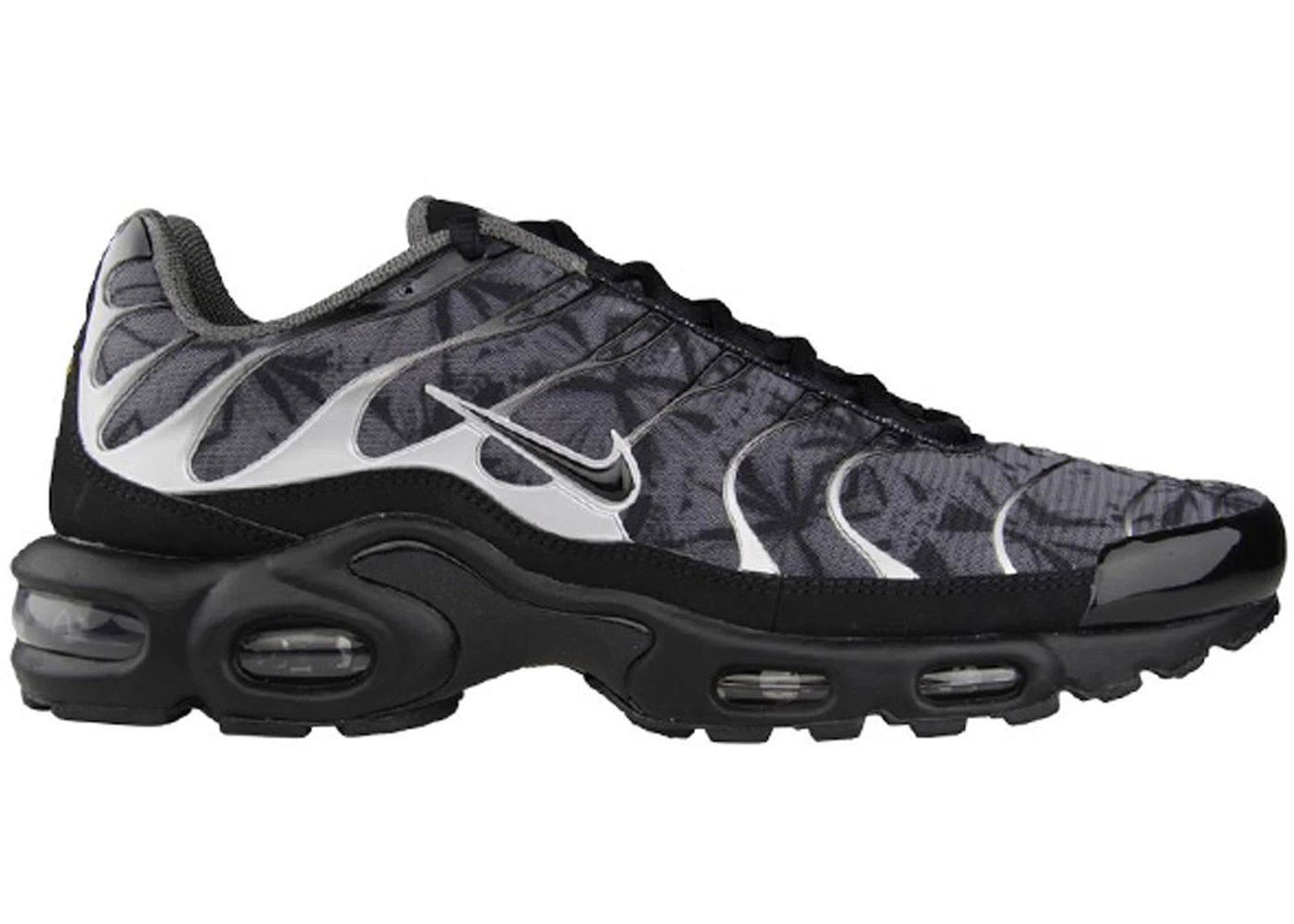 Black and top camo nike shoes