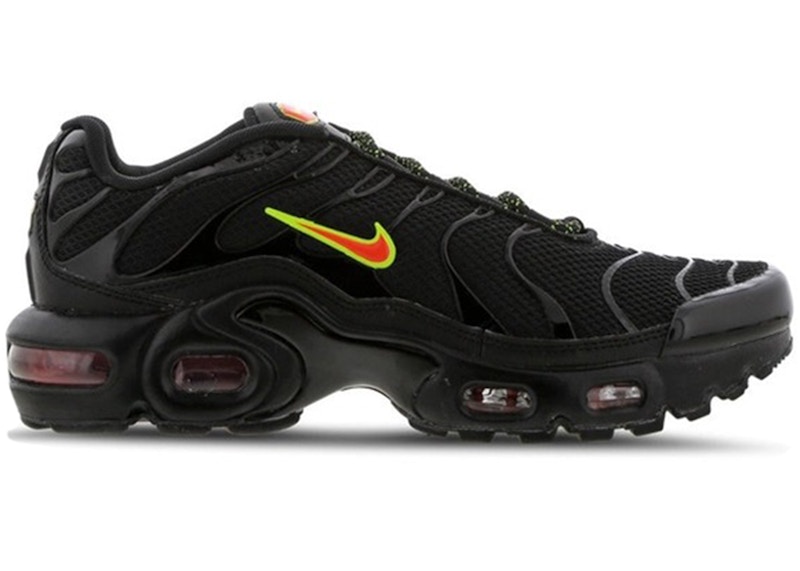 Nike air max plus black crimson best sale