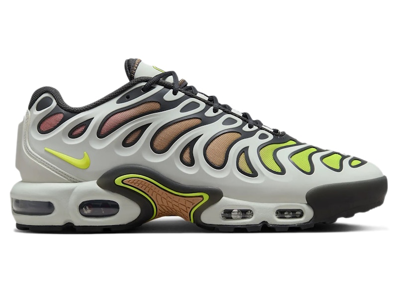 Air max plus volt glow hotsell