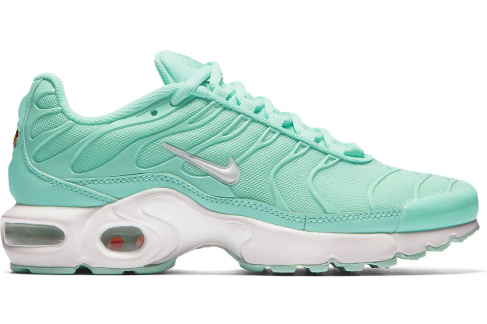 Air max plus igloo sales