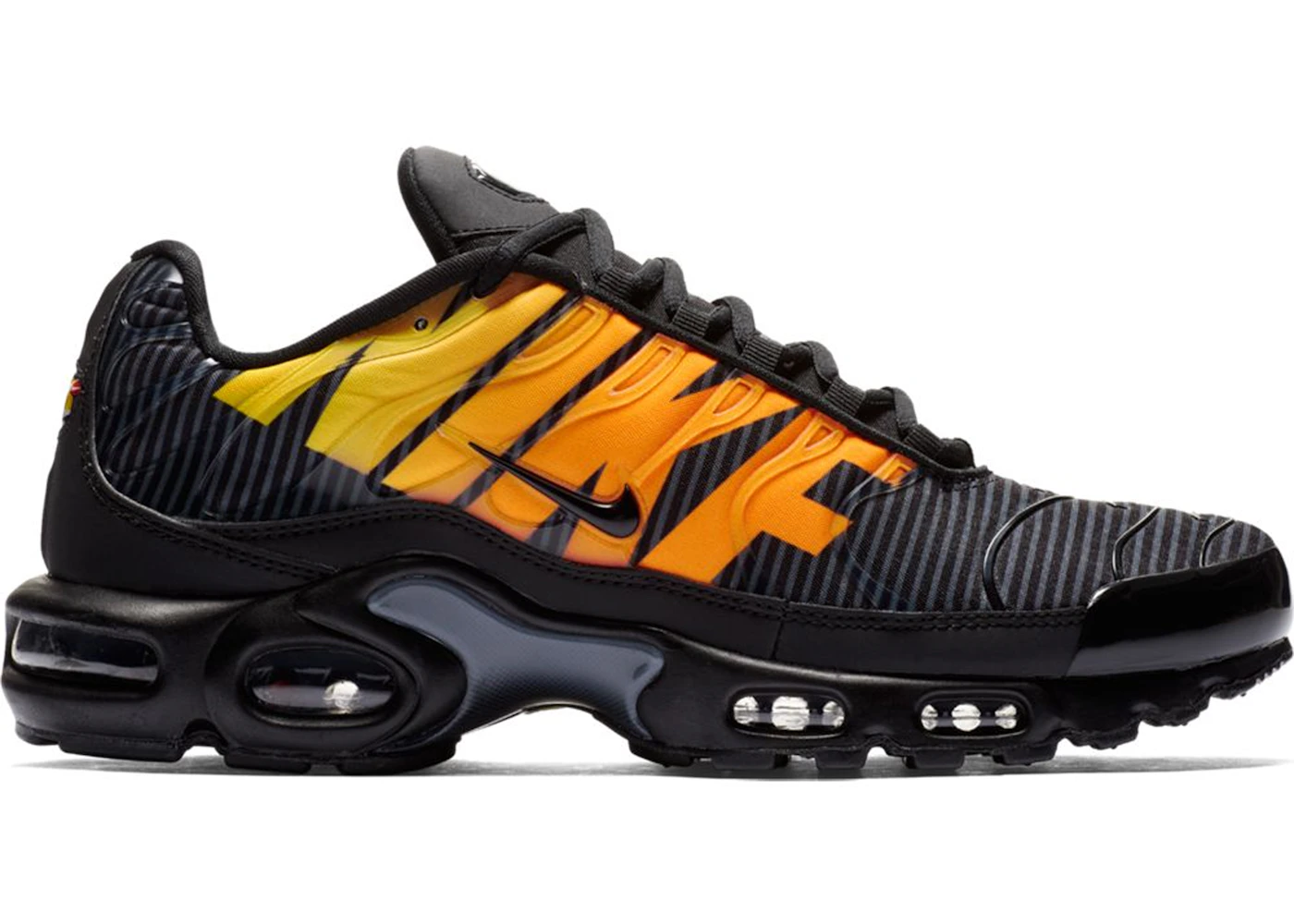 Black and yellow nike air max plus hotsell