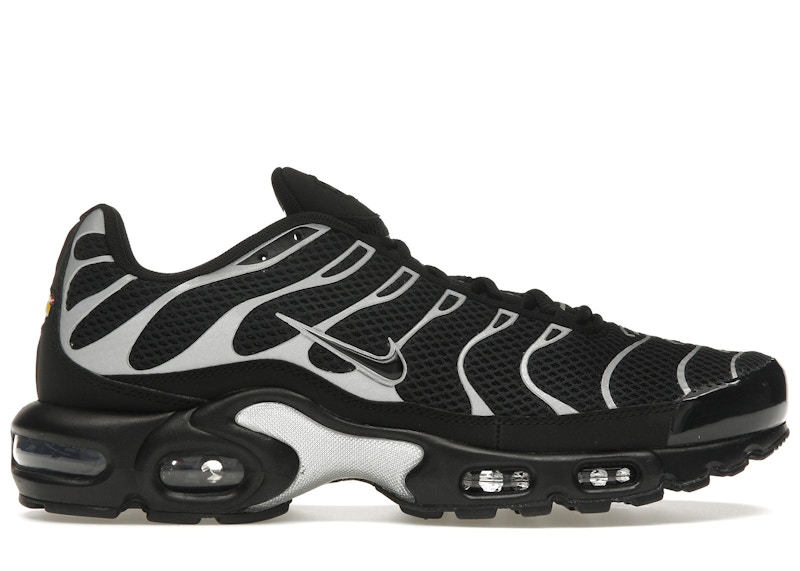 Nike air max plus black and silver on sale