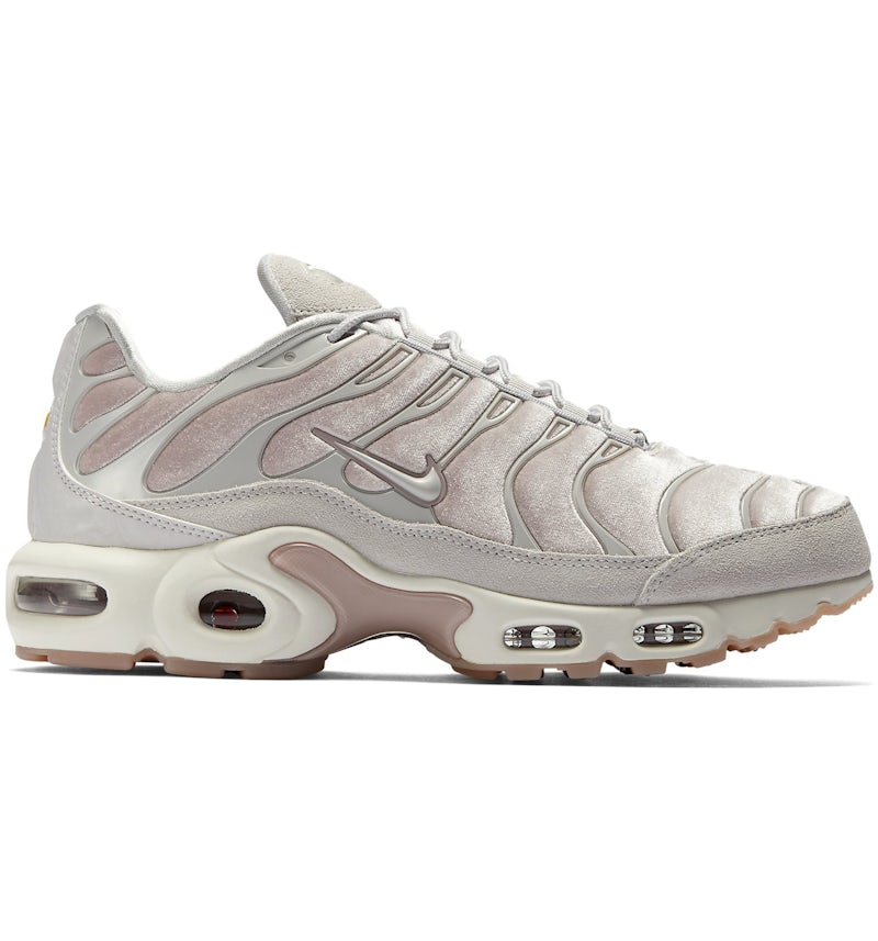 Nike air max tn velvet hot sale