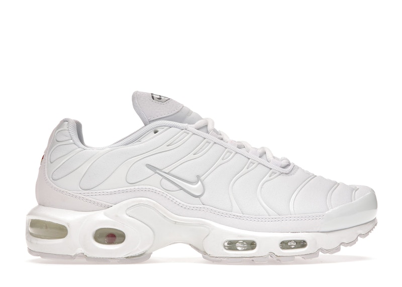 air maxes plus white