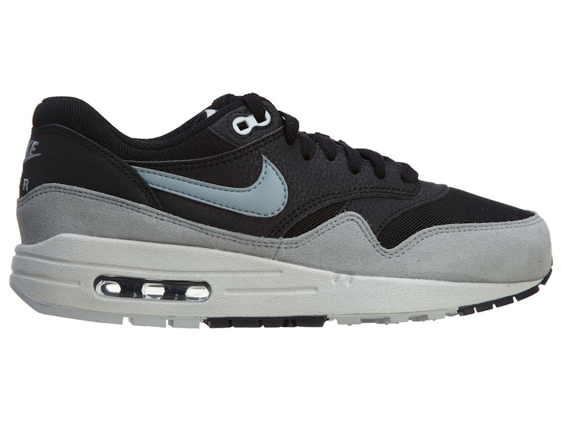 Nike air hotsell max 1 essential