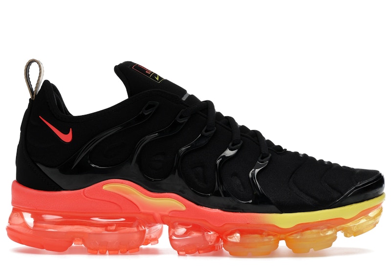 air max vapormax plus black and orange