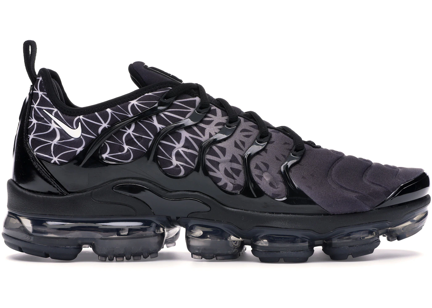 Vapor max plus black and white Clearance