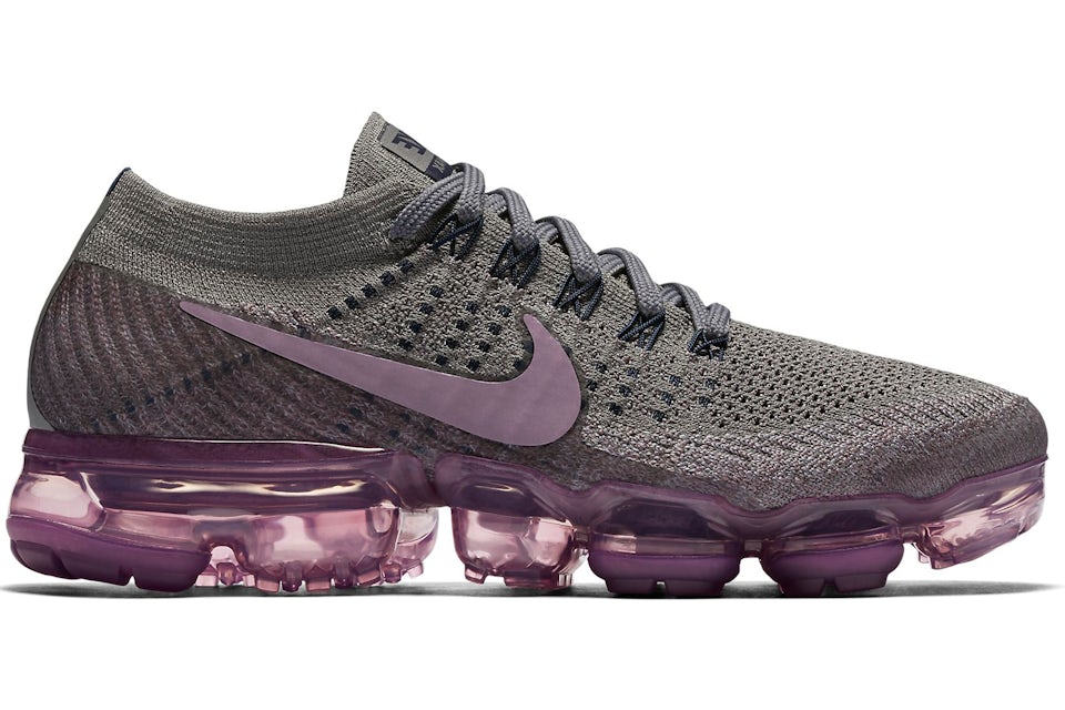 Berry vapormax top