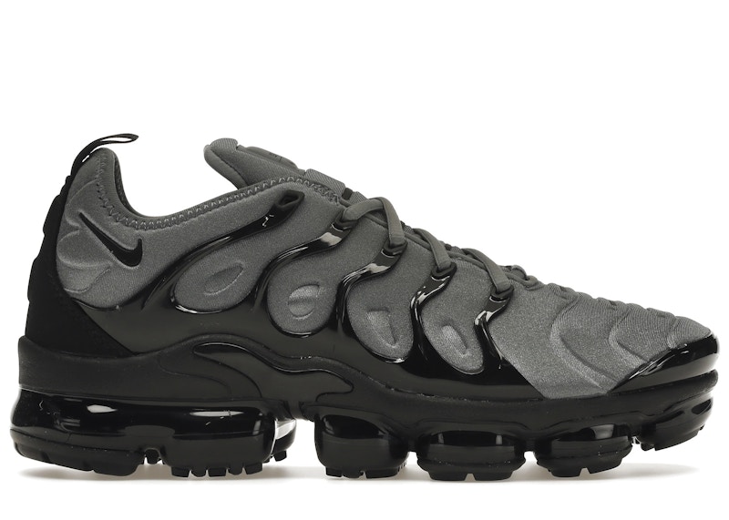 Dark grey clearance vapormax plus