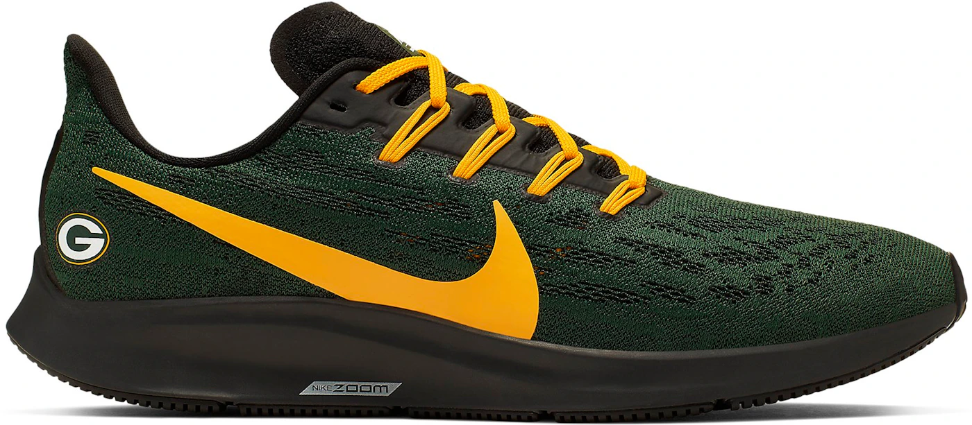 Green Bay Colorway Nike Huaraches