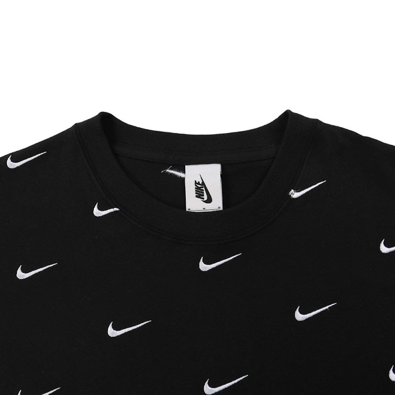 White nike top with black clearance tick