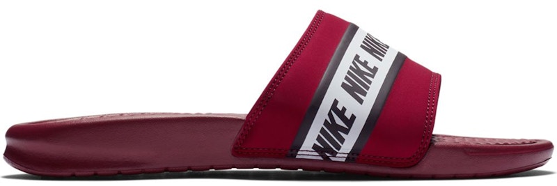 nike benassi maroon