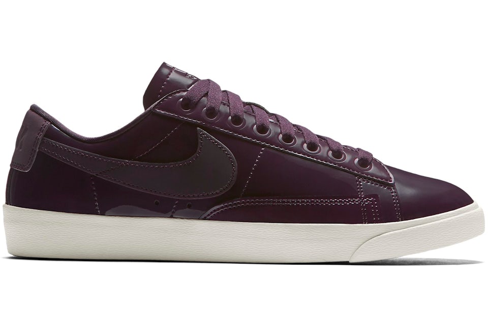 Wine color nikes online