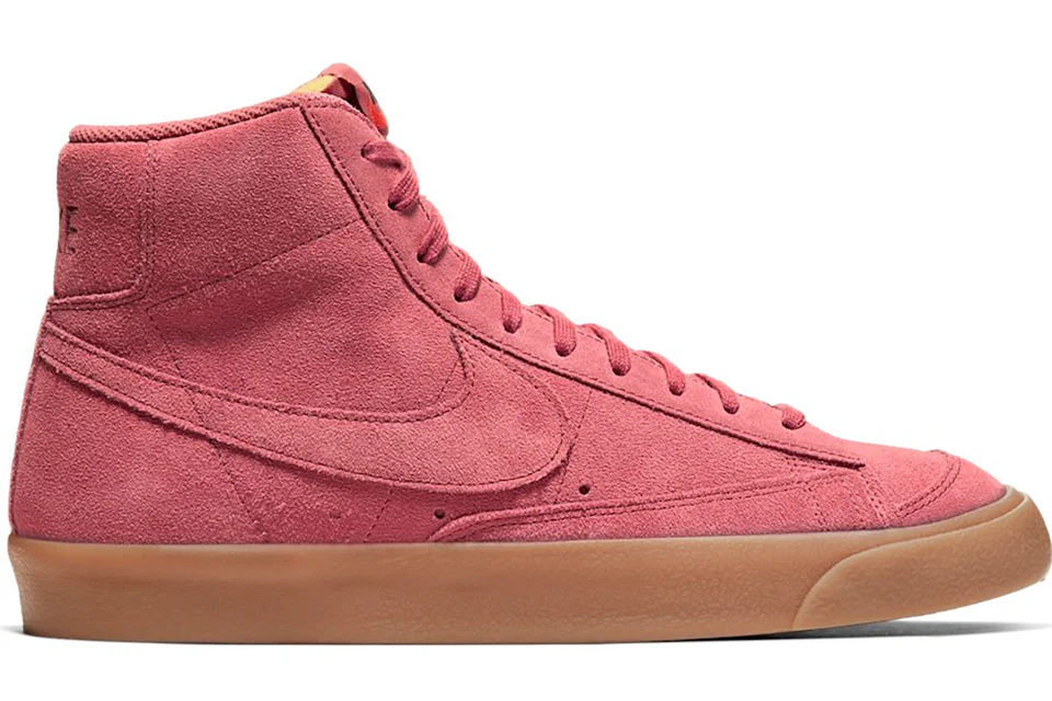Nike blazer shop pink suede