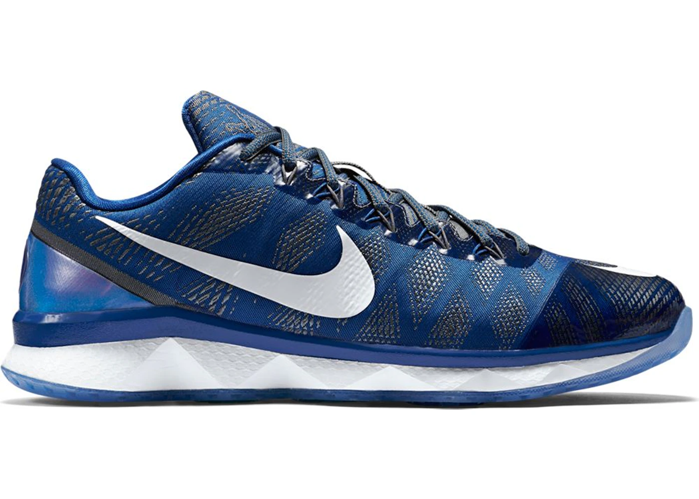 Nike cj3 flyweave sales trainer