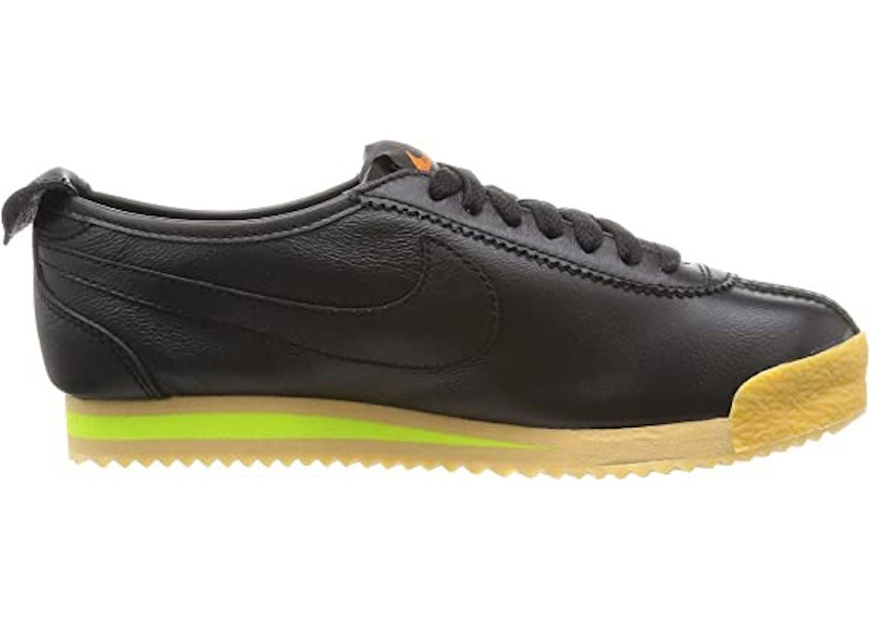 Nike cortez black outlet black gum