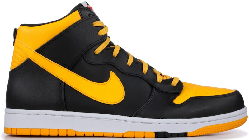 white black yellow nike dunks