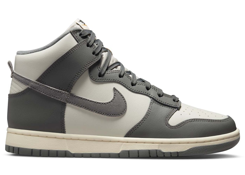 Nike Dunk High Vintage Light Bone Grey