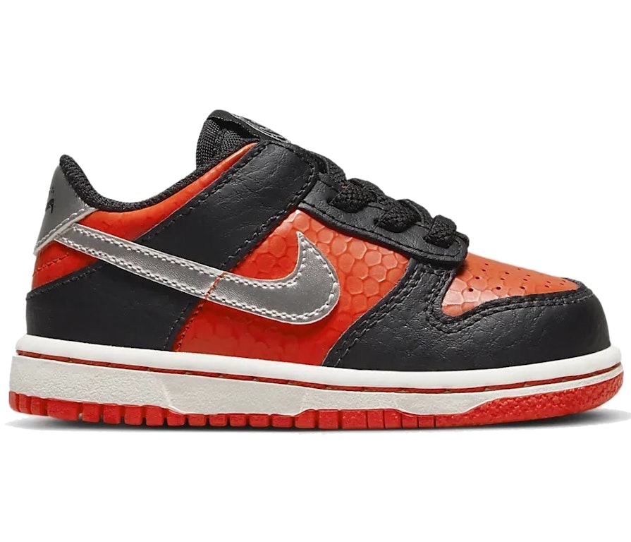 Pre-owned Nike Dunk Low Se Martian (td) In Black/picante Red/summit White