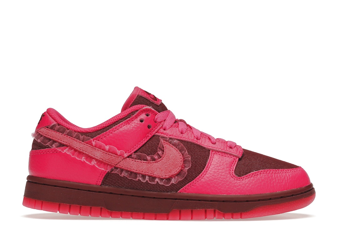 Pre-owned Nike Dunk Low Valentine's Day (2022) (women's) In Team Red/pink Prime