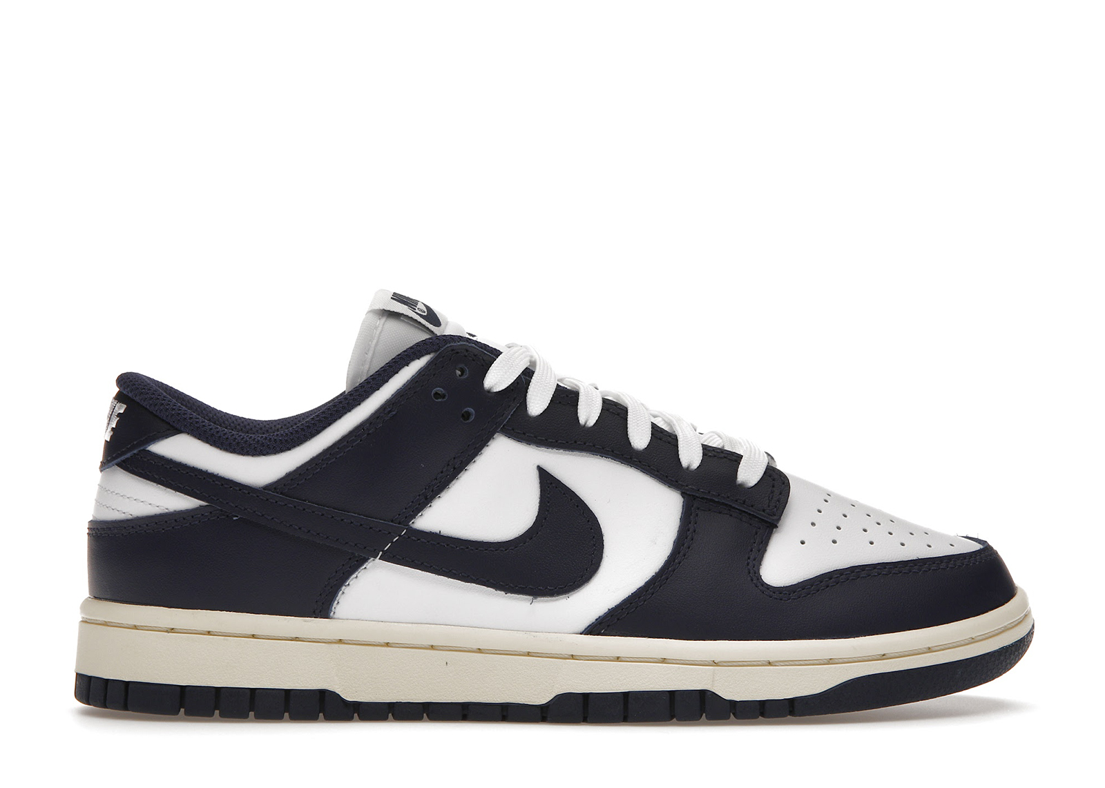 black and white dunks womens