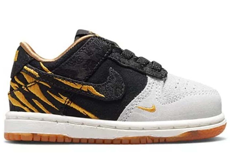 nike dunks year of the tiger