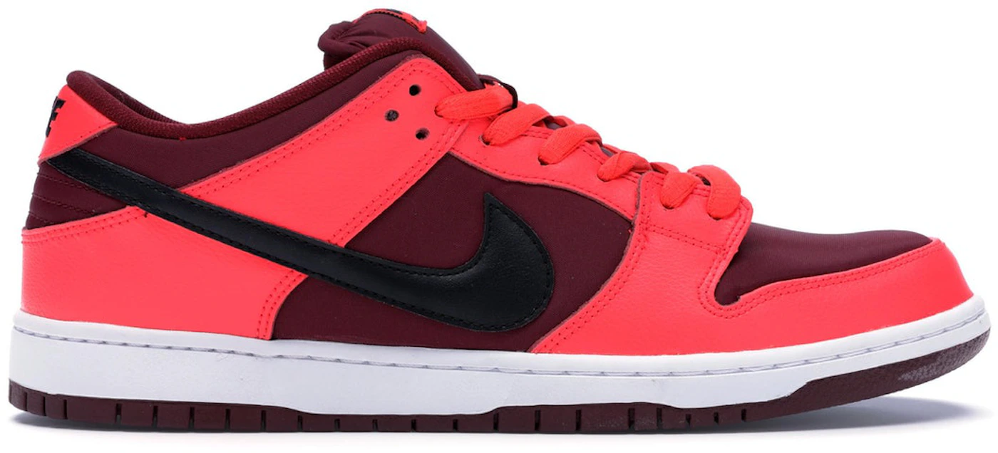 Nike - Skate Track Pants (Light Fusion Red/Crimson Tint) M