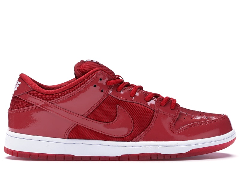 ファッションNIKE PATENT RED DUNK LOW