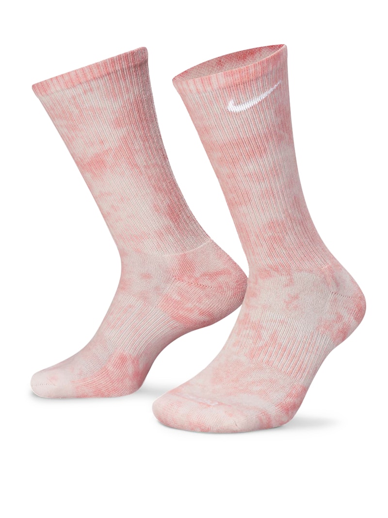 Light pink nike socks hotsell