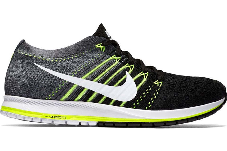 Nike zoom flyknit streak ราคา best sale