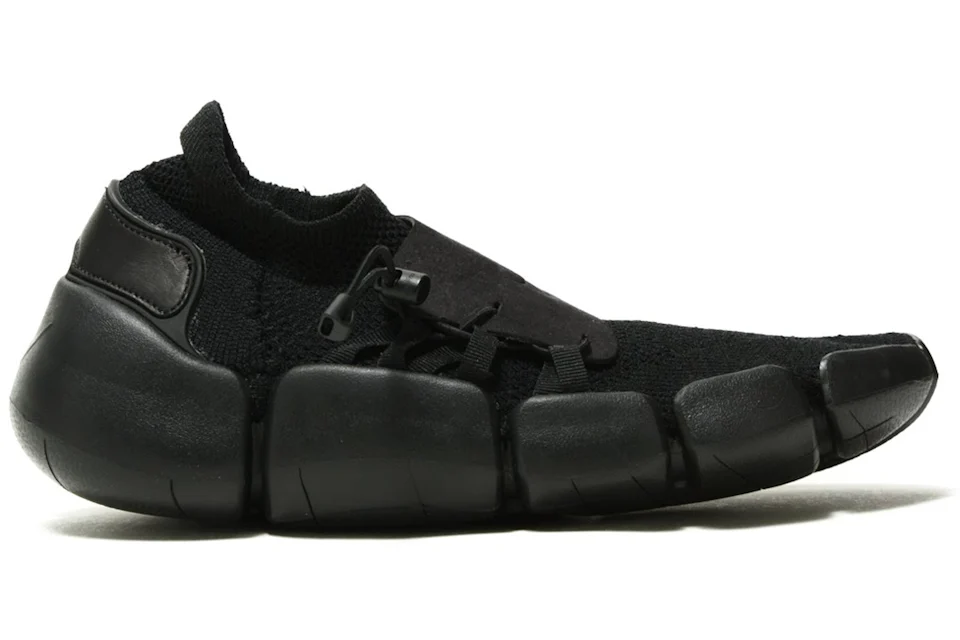 Nike Footscape Flyknit DM Triple Black Men s AO2611 003 US