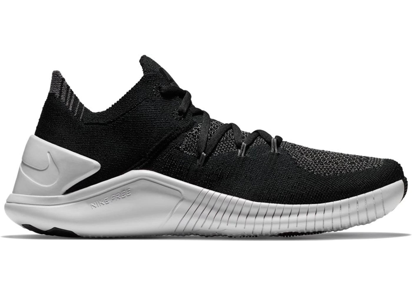 Free tr flyknit top 3 white black