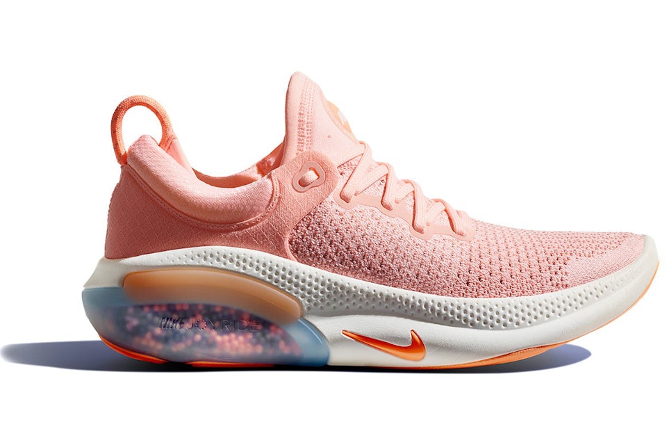 Nike free 2025 run coral