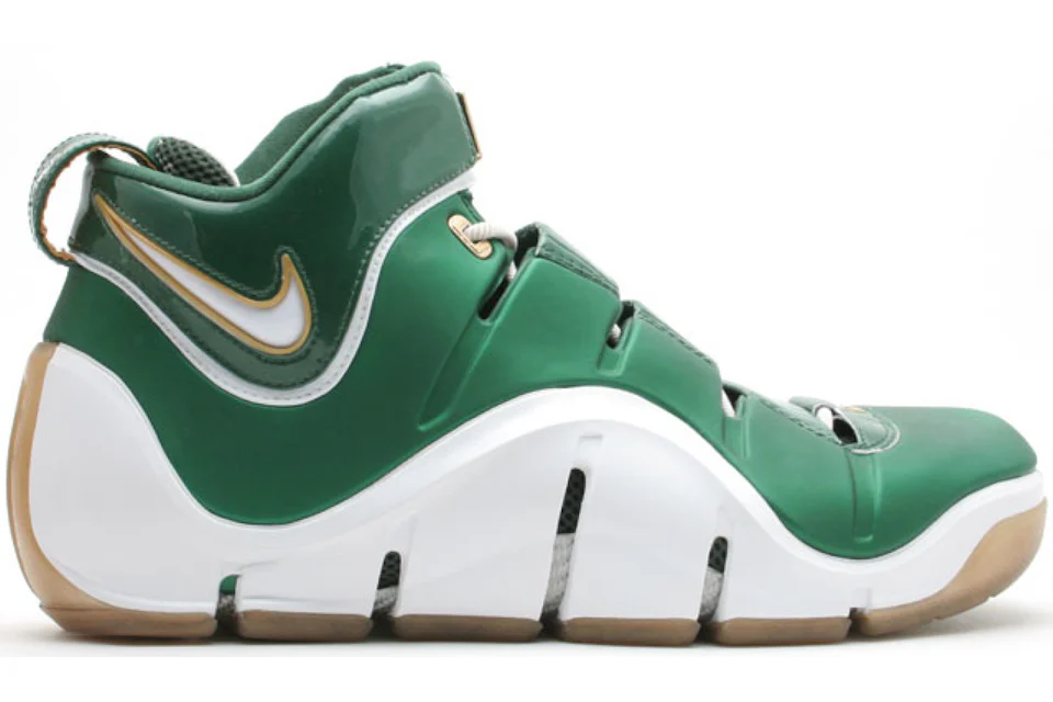 Nike LeBron 4 SVSM Away PE Uomo Sneakers IT