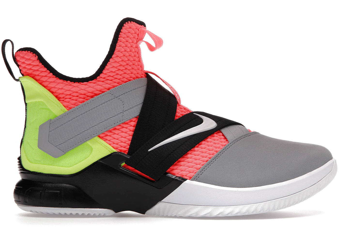 Nike lebron soldier xii men's basketball shoe Clearance